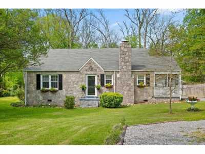 Home For Sale in Chickamauga, Georgia