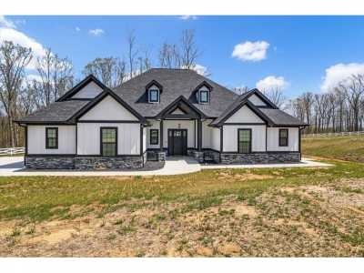 Home For Sale in South Pittsburg, Tennessee