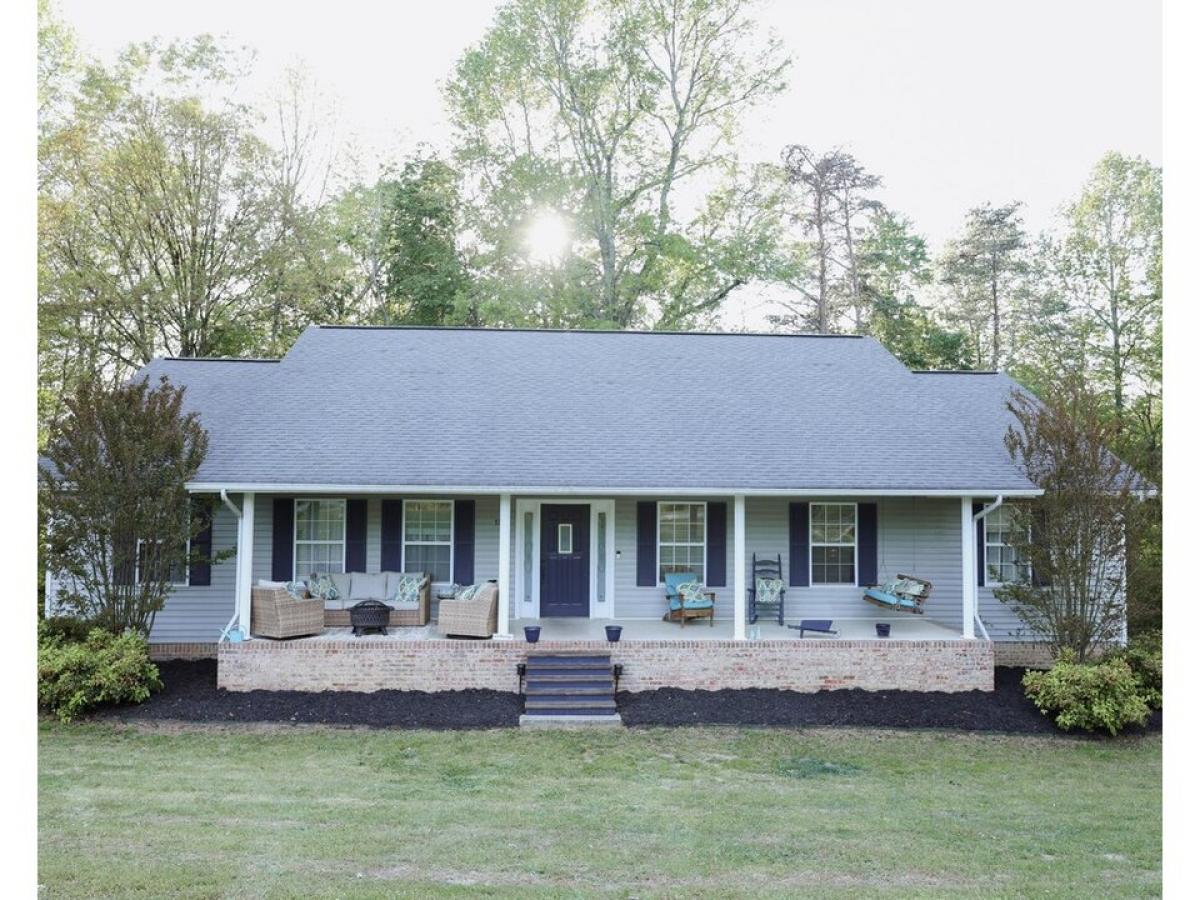 Picture of Home For Sale in Rock Spring, Georgia, United States