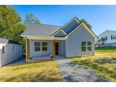Home For Sale in South Pittsburg, Tennessee