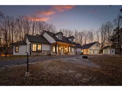 Home For Sale in Dunlap, Tennessee
