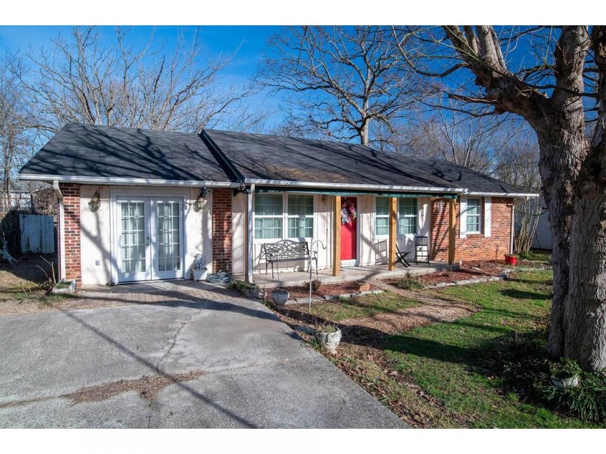 Picture of Home For Sale in Fort Oglethorpe, Georgia, United States