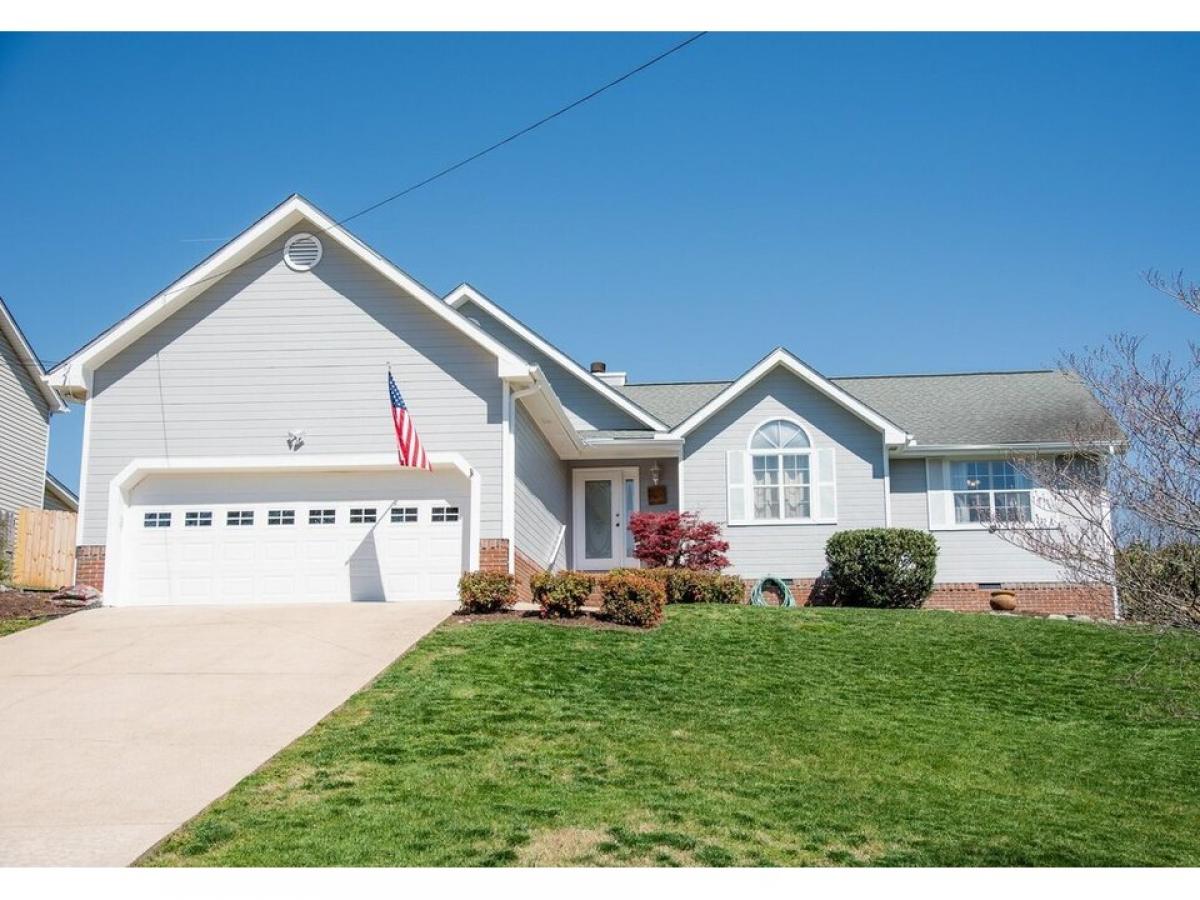 Picture of Home For Sale in Soddy Daisy, Tennessee, United States