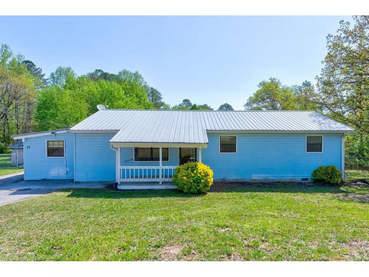 Picture of Home For Sale in Chickamauga, Georgia, United States