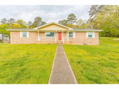 Home For Sale in Soddy Daisy, Tennessee