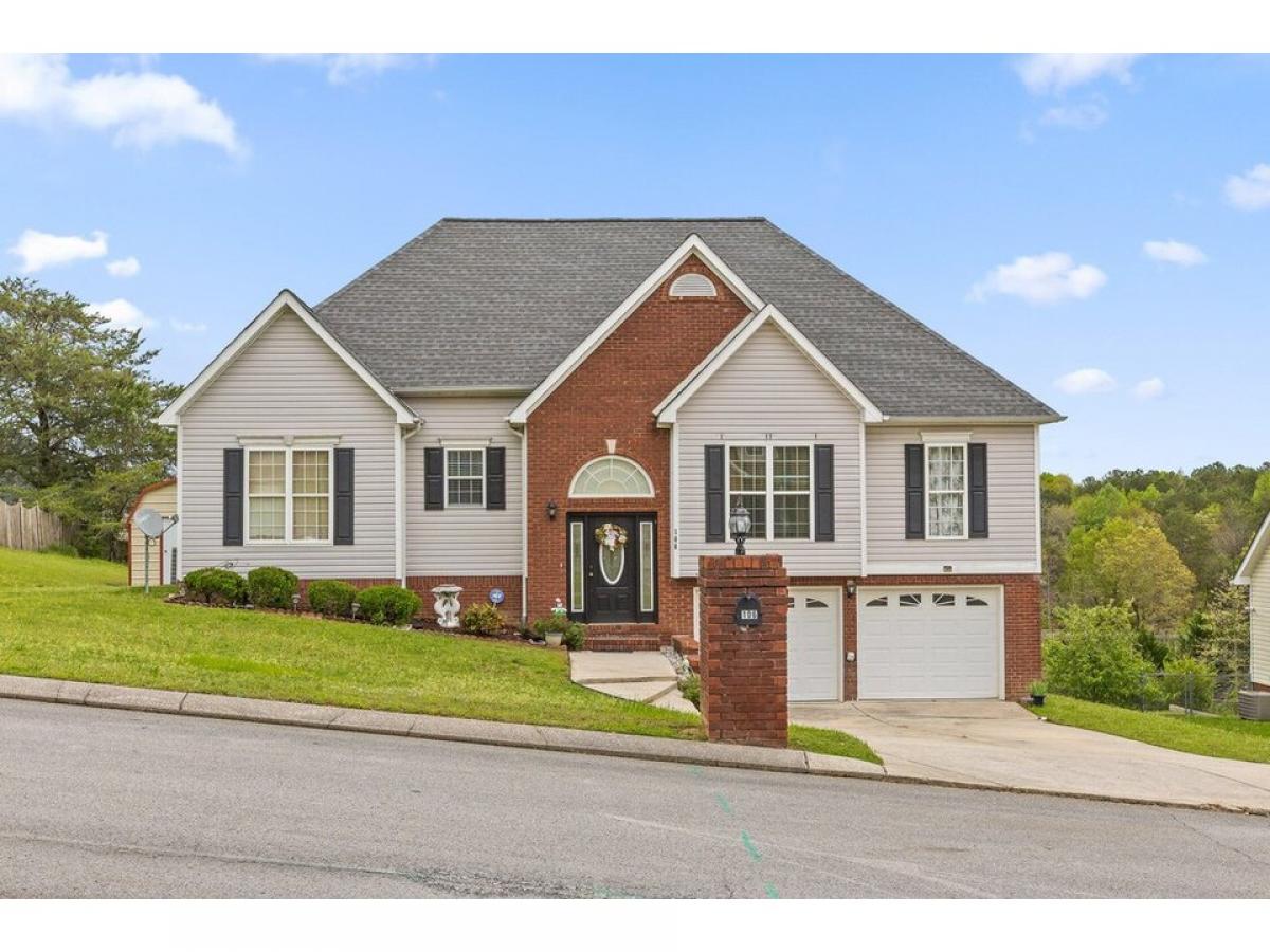 Picture of Home For Sale in Chickamauga, Georgia, United States