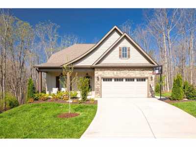 Home For Sale in Signal Mountain, Tennessee