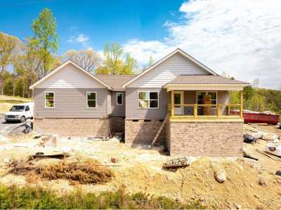 Home For Sale in Dayton, Tennessee