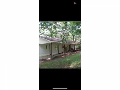 Home For Sale in Pikeville, Tennessee