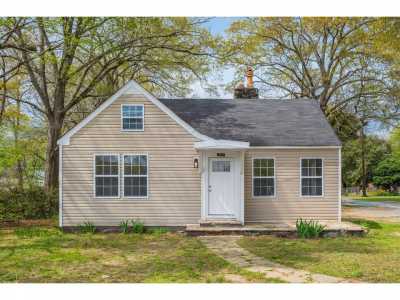 Home For Sale in Lafayette, Georgia