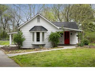 Home For Sale in Chickamauga, Georgia