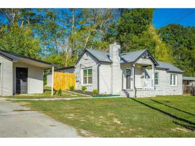 Home For Sale in Rossville, Georgia