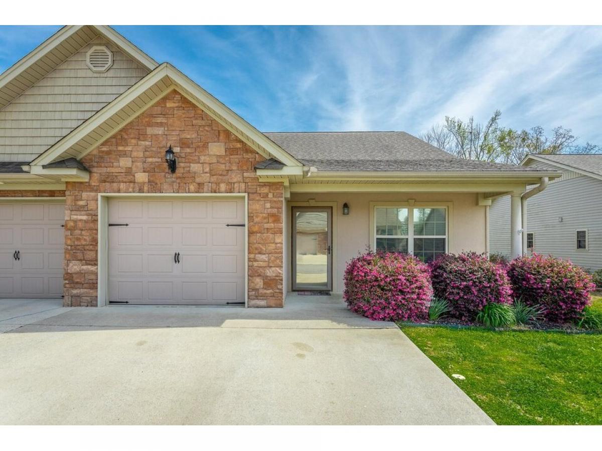 Picture of Home For Sale in Rossville, Georgia, United States