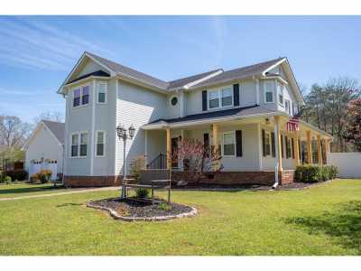 Home For Sale in Trenton, Georgia