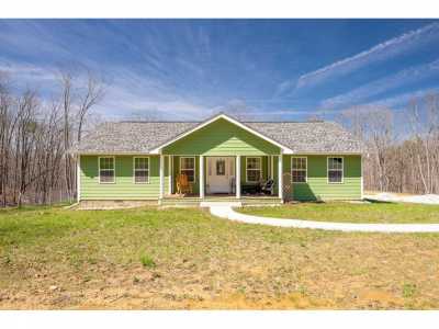 Home For Sale in Dunlap, Tennessee