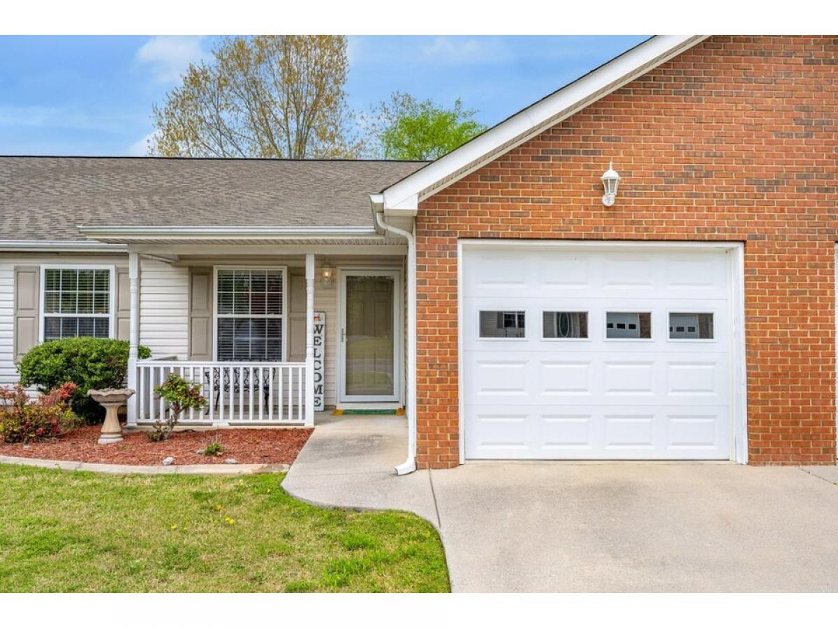 Picture of Home For Sale in Rossville, Georgia, United States