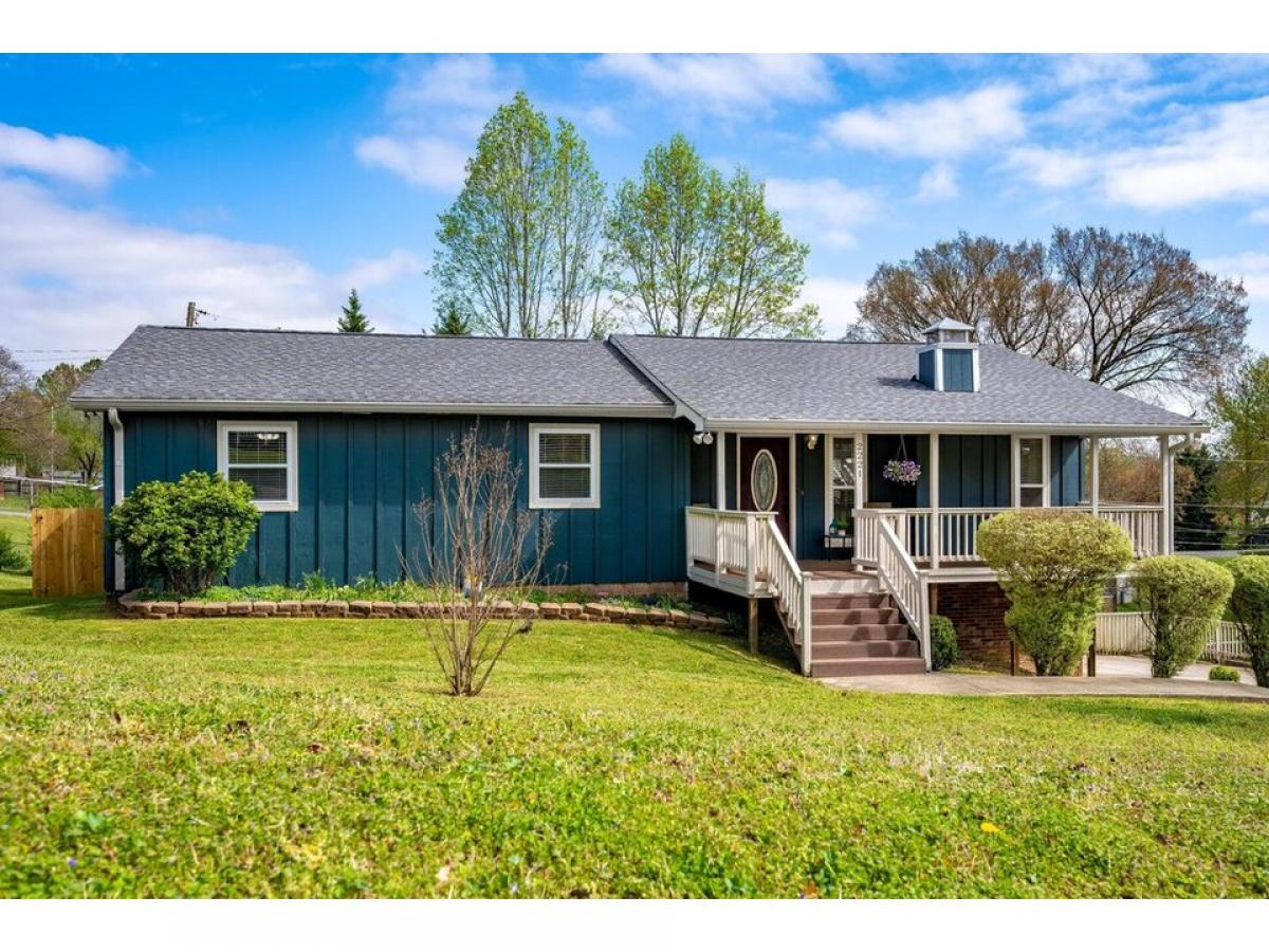 Picture of Home For Sale in Soddy Daisy, Tennessee, United States