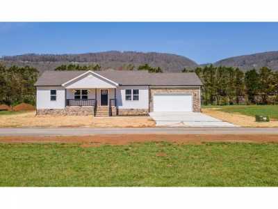 Home For Sale in Dunlap, Tennessee