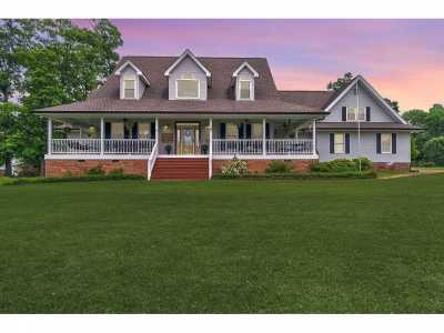 Home For Sale in Fort Oglethorpe, Georgia