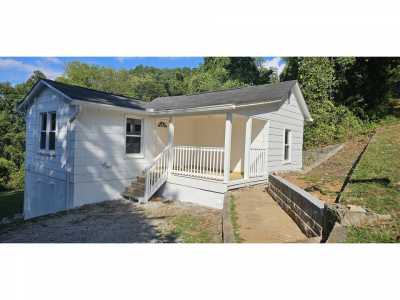 Home For Sale in Rossville, Georgia