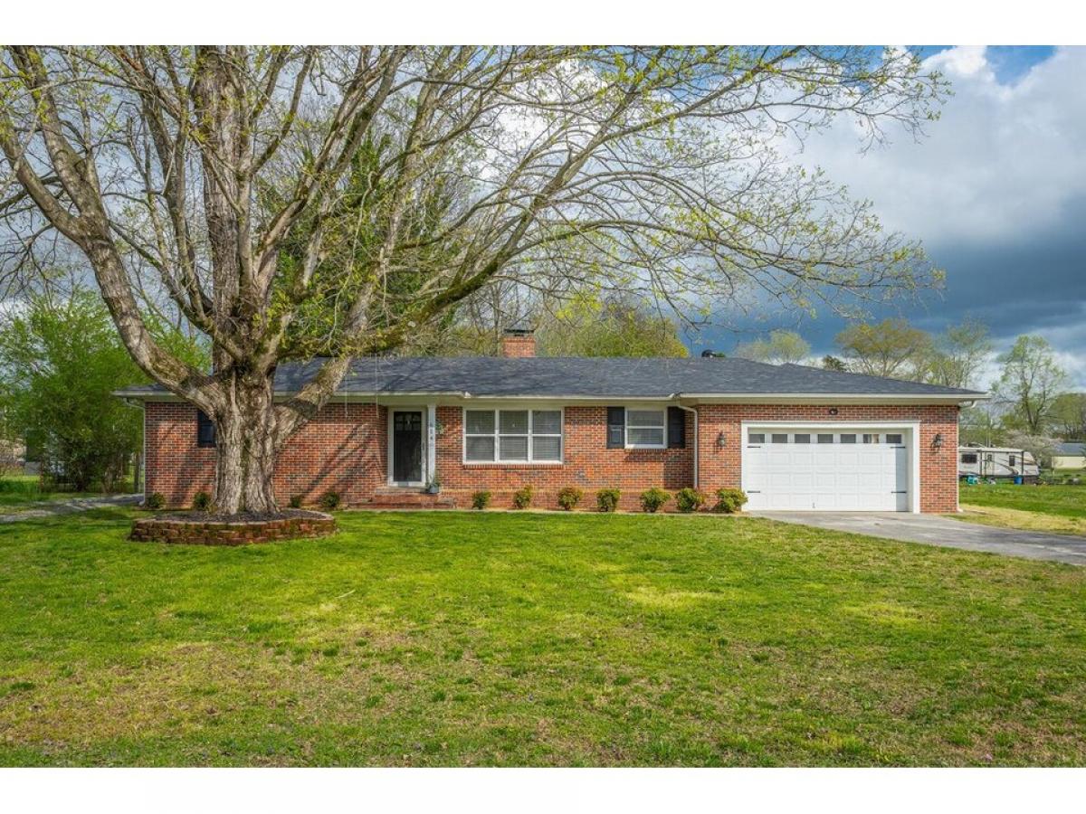 Picture of Home For Sale in Jasper, Tennessee, United States