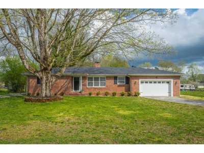 Home For Sale in Jasper, Tennessee