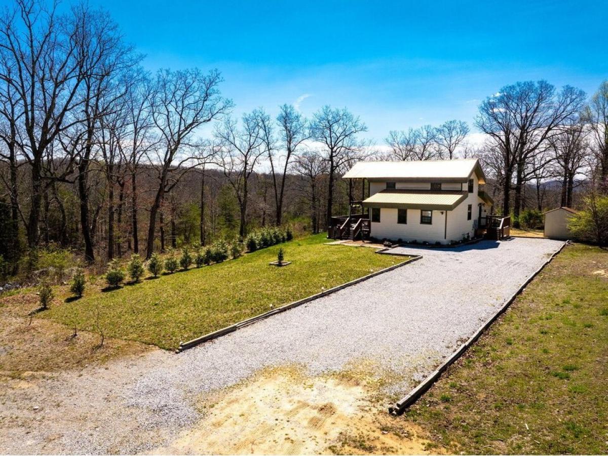 Picture of Home For Sale in Lookout Mountain, Georgia, United States