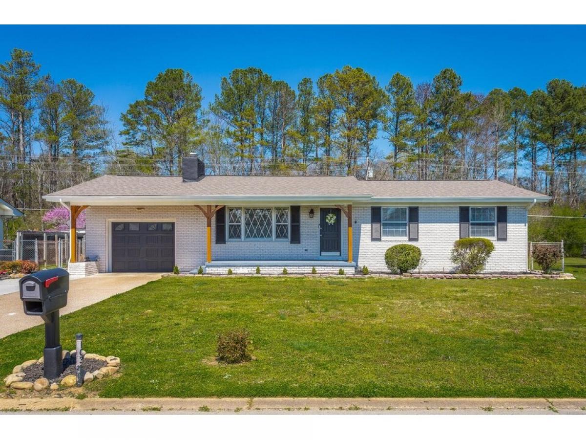 Picture of Home For Sale in Rossville, Georgia, United States