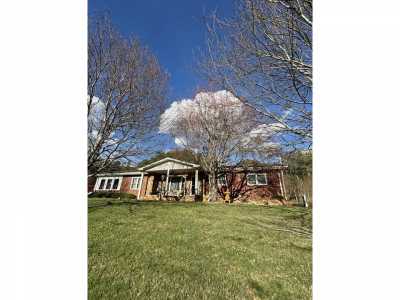 Home For Sale in Ducktown, Tennessee