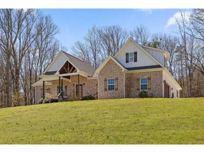 Home For Sale in Trenton, Georgia