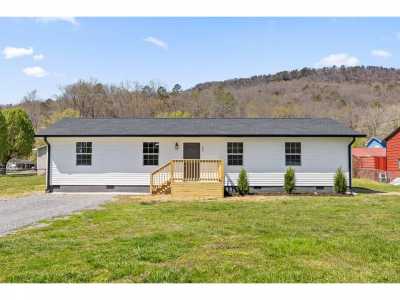 Home For Sale in Jasper, Tennessee