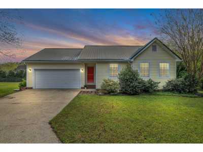 Home For Sale in Hixson, Tennessee