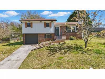 Home For Sale in Harrison, Tennessee