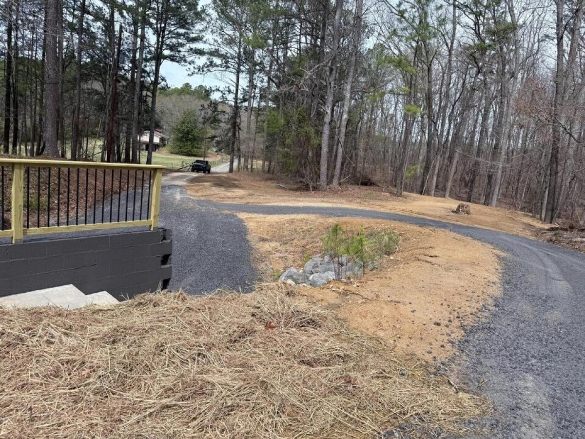 Picture of Home For Sale in Summerville, Georgia, United States