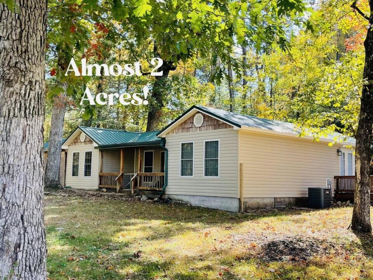 Picture of Home For Sale in Signal Mountain, Tennessee, United States