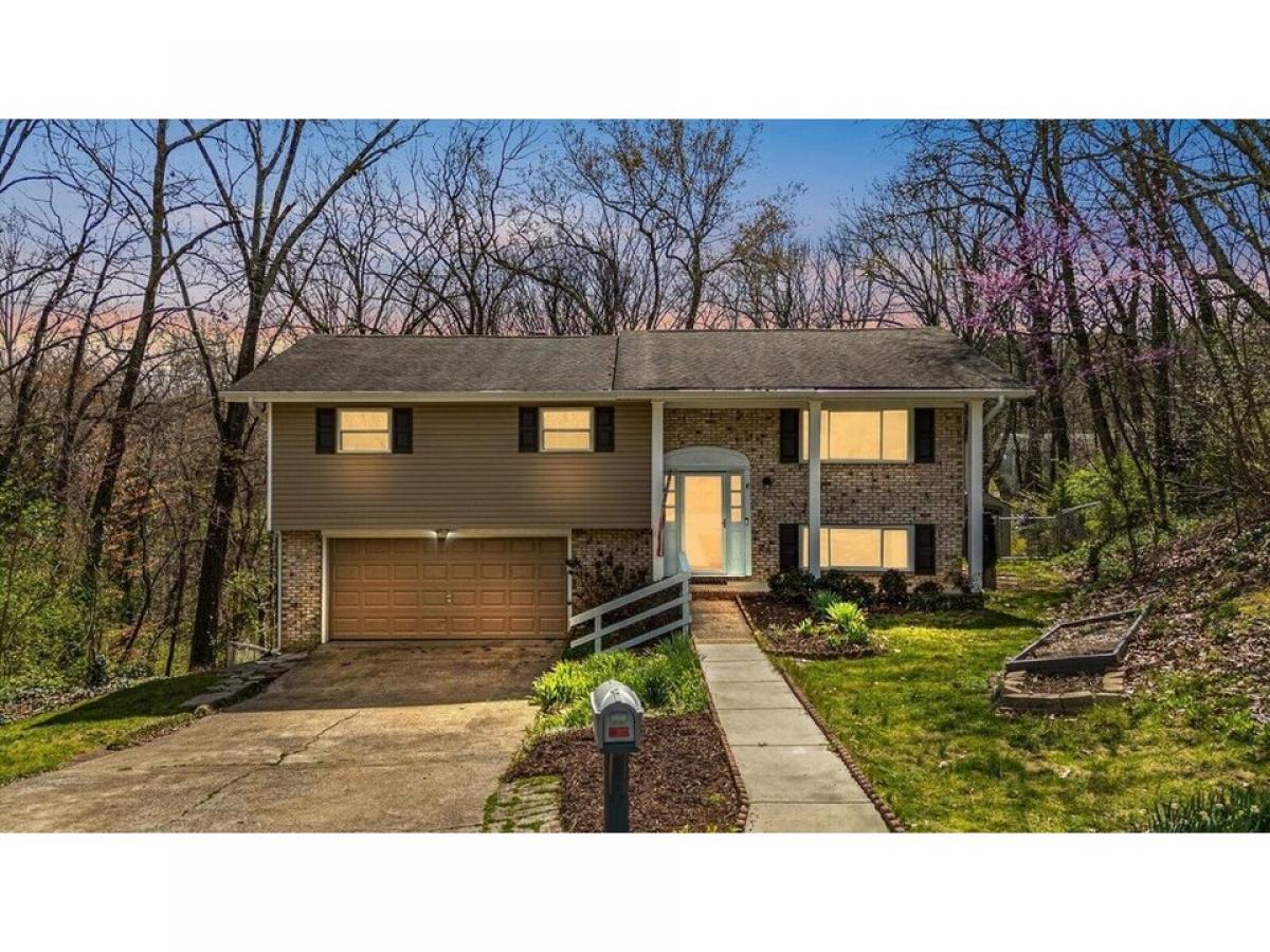 Picture of Home For Sale in Hixson, Tennessee, United States