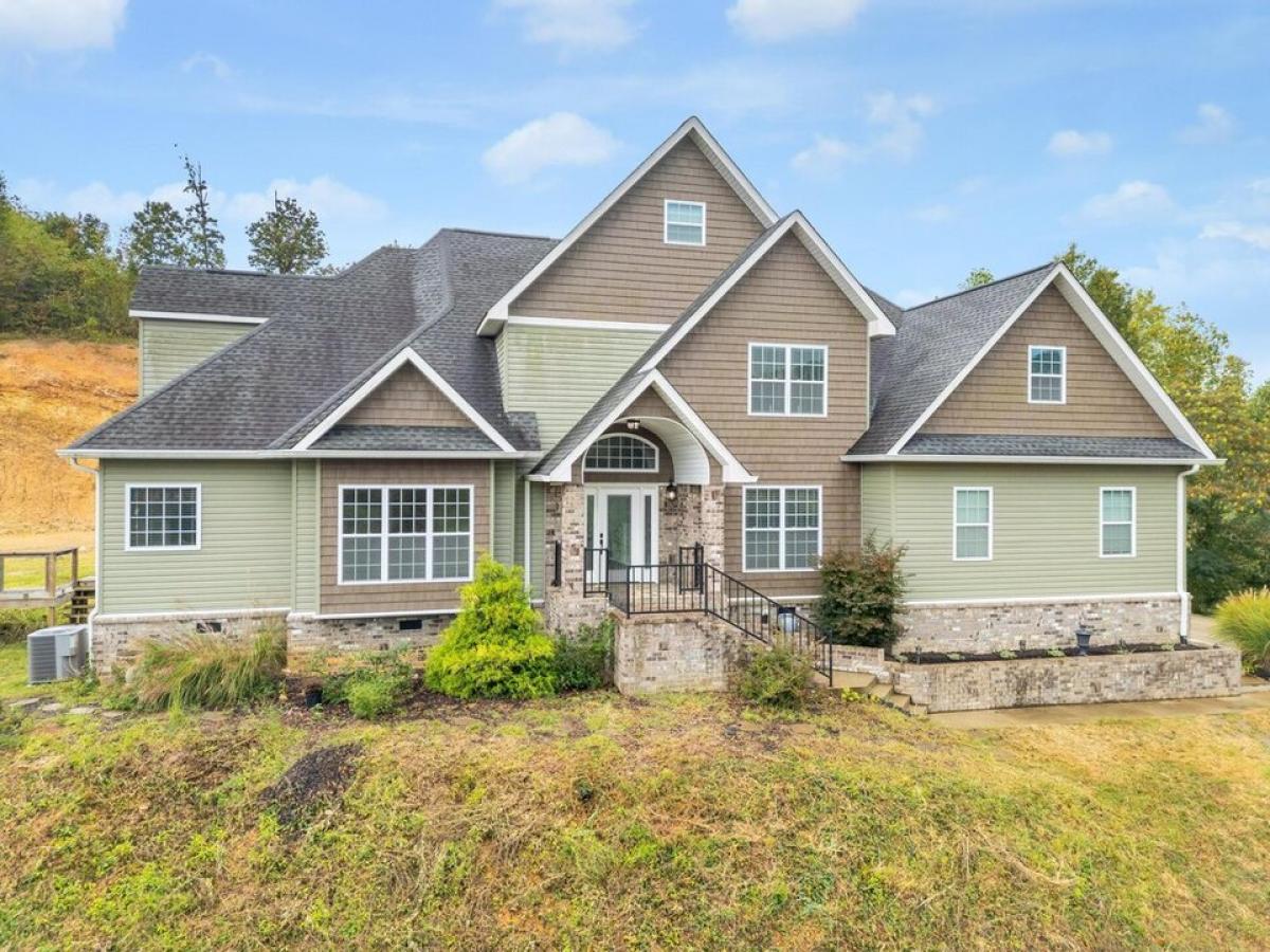 Picture of Home For Sale in Trenton, Georgia, United States