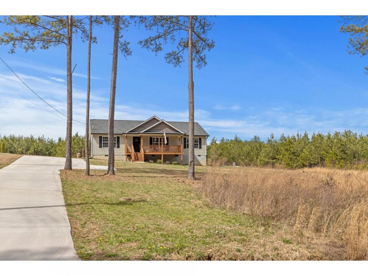 Picture of Home For Sale in Dalton, Georgia, United States