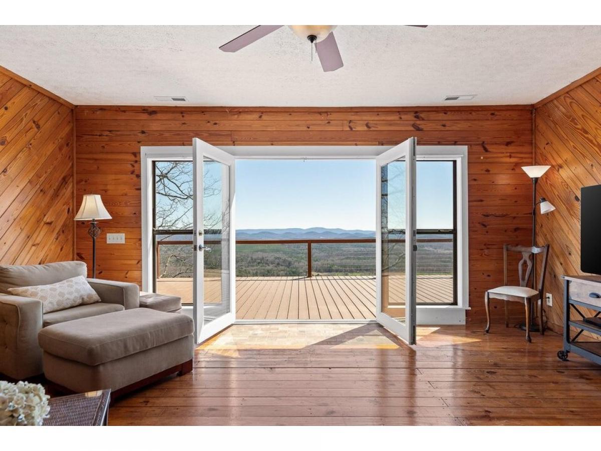 Picture of Home For Sale in Gaylesville, Alabama, United States