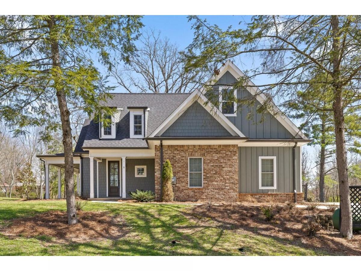 Picture of Home For Sale in Lookout Mountain, Georgia, United States