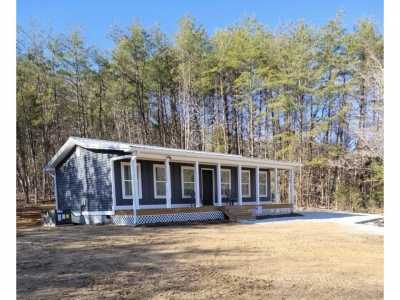 Home For Sale in Spring City, Tennessee