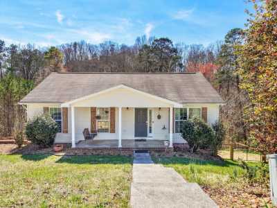 Home For Sale in Soddy Daisy, Tennessee