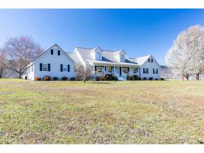 Home For Sale in Dunlap, Tennessee