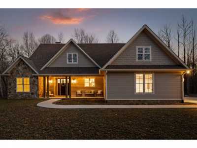 Home For Sale in Dunlap, Tennessee