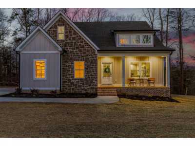 Home For Sale in Dunlap, Tennessee