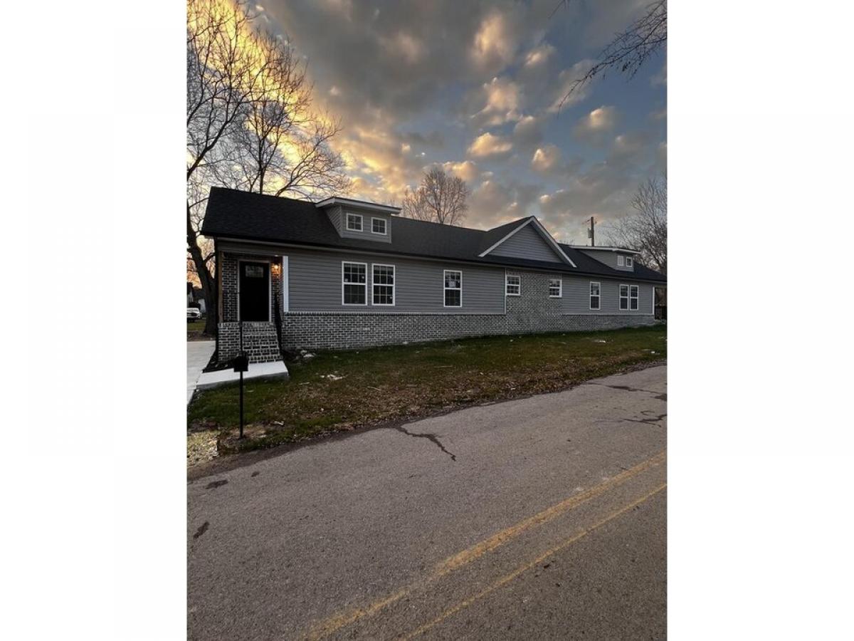 Picture of Home For Sale in Lafayette, Georgia, United States