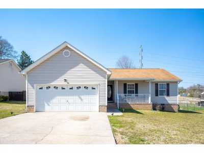 Home For Sale in Ringgold, Georgia