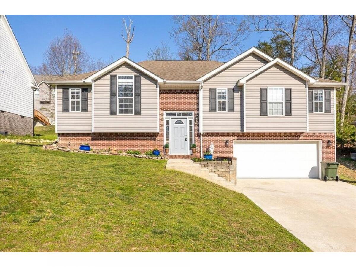 Picture of Home For Sale in Soddy Daisy, Tennessee, United States