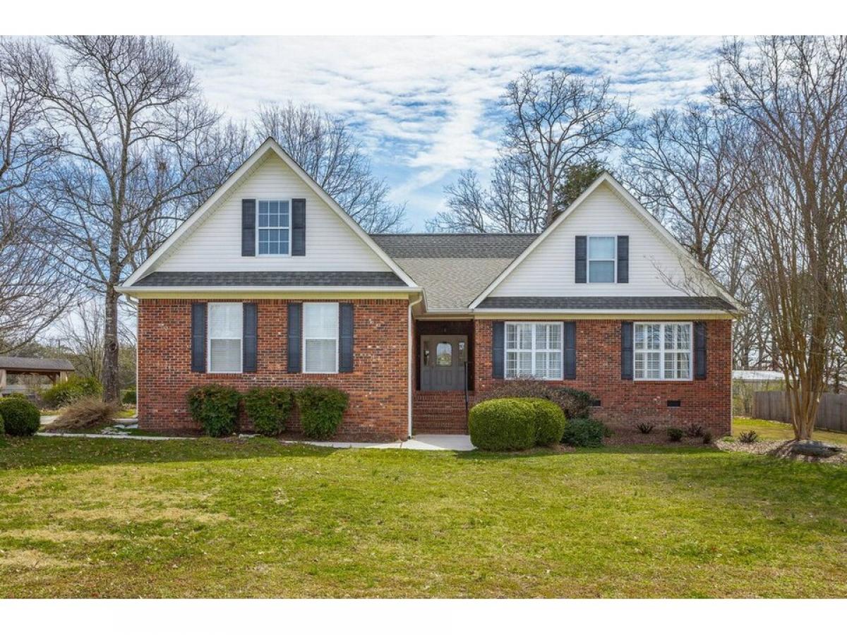 Picture of Home For Sale in Chickamauga, Georgia, United States