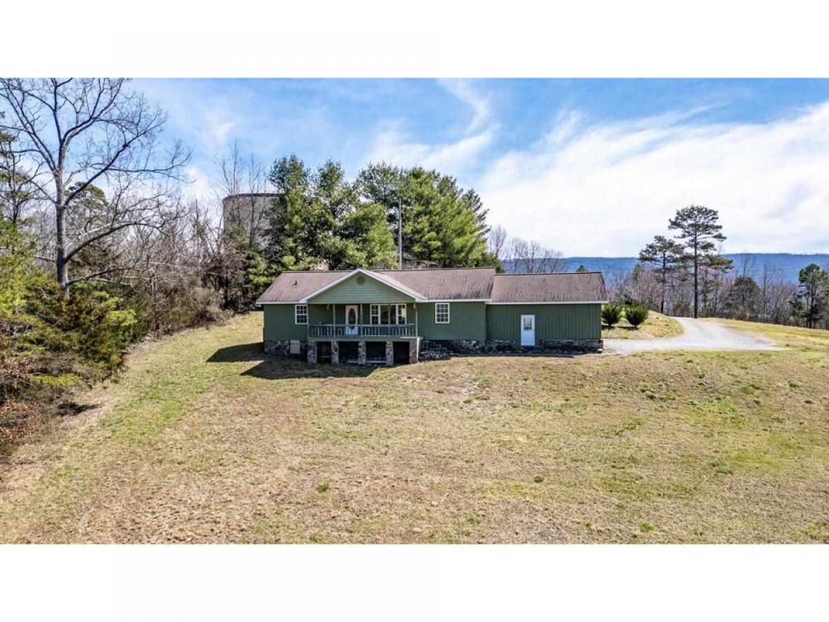 Picture of Home For Sale in Dunlap, Tennessee, United States